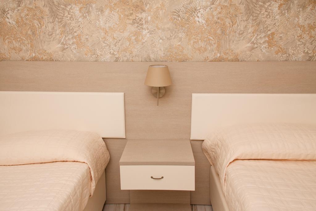 Rome Airport Inn فيوميتشينو المظهر الخارجي الصورة